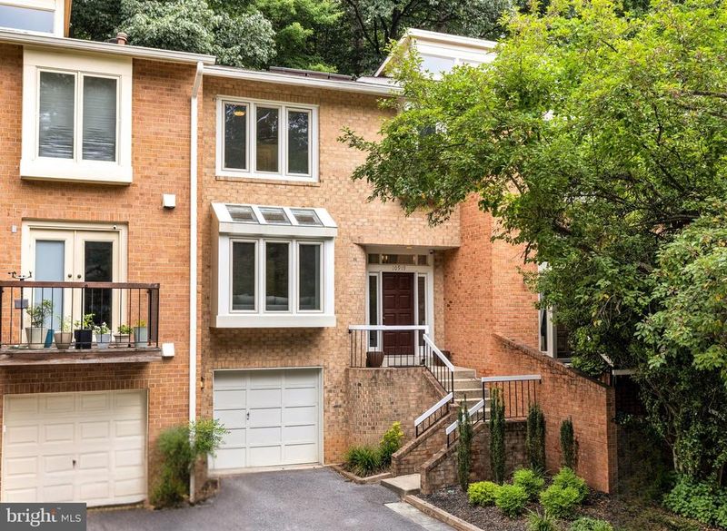 10919 Whiterim Dr, Potomac, MD 20854