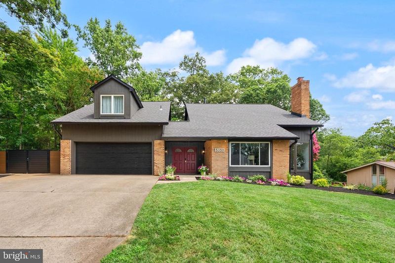 5359 Black Oak Dr, Fairfax, VA 22032