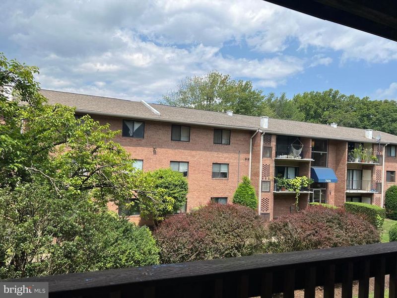 7600 Savannah St #102, Falls Church, VA 22043