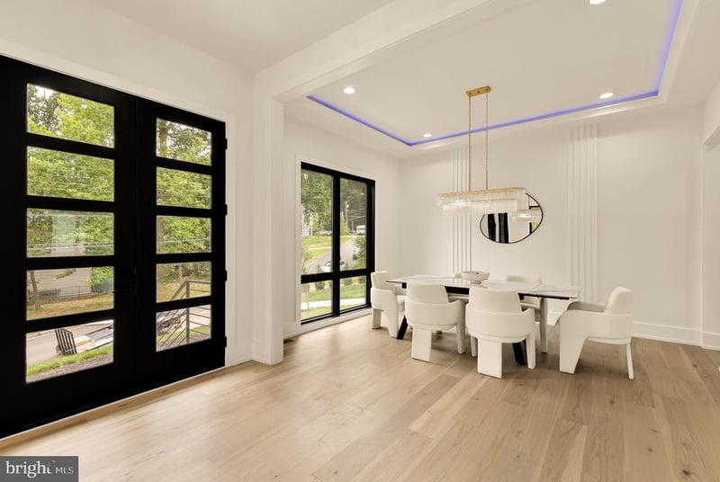 2000 Oswald Pl, Falls Church, VA 22043