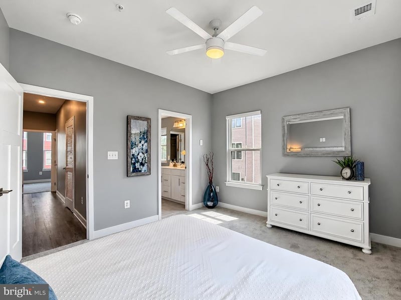 3611 Sentinel Dr, Hyattsville, MD 20782