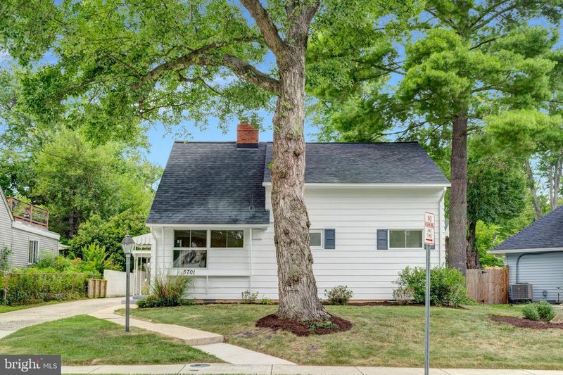 5701 Wainwright Ave, Rockville, MD 20851