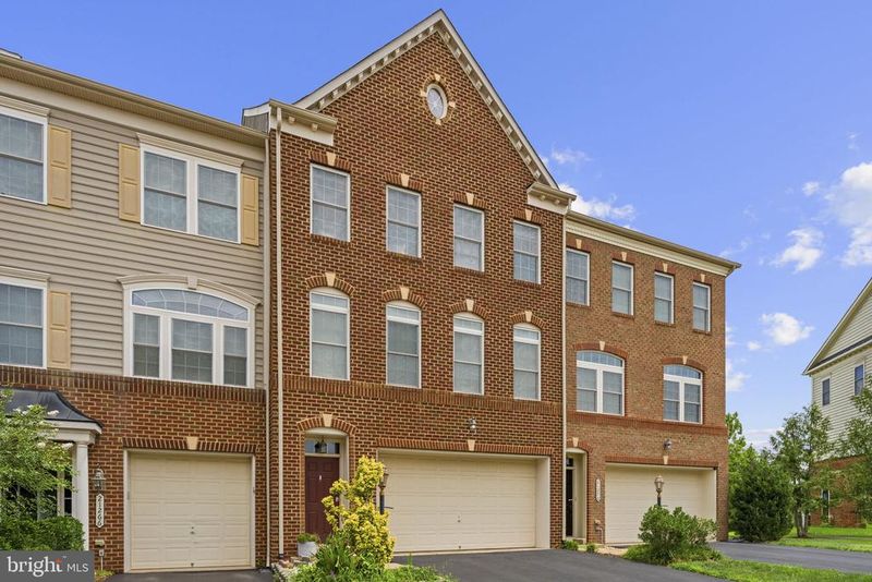 21268 Park Grove Ter, Ashburn, VA 20147