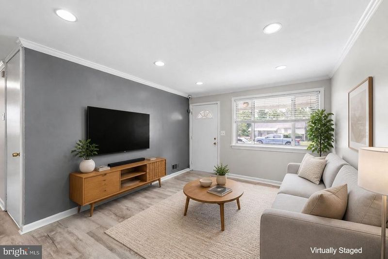 7832 Fiske Ave, Lanham, MD 20706