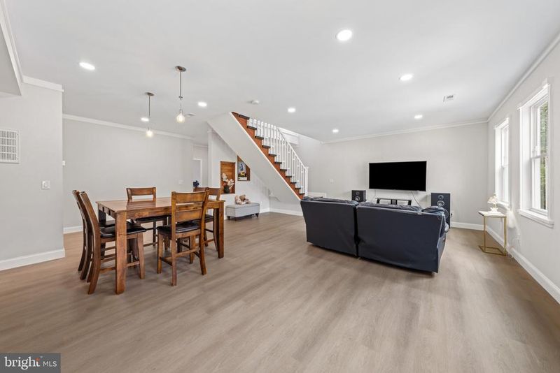 6467 Third St, Alexandria, VA 22312