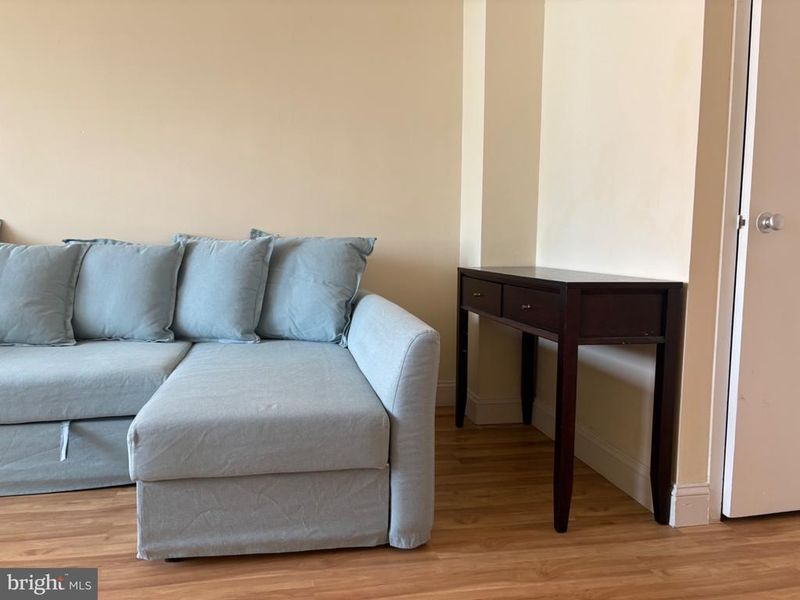 1121 Arlington Blvd #526, Arlington, VA 22209