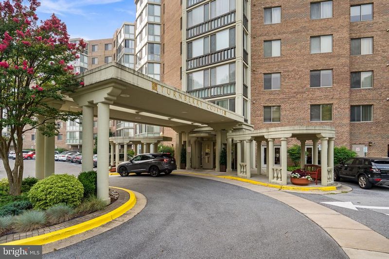 3005 S Leisure World Blvd #211, Silver Spring, MD 20906