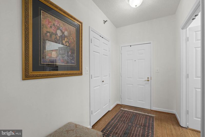 3005 S Leisure World Blvd #211, Silver Spring, MD 20906