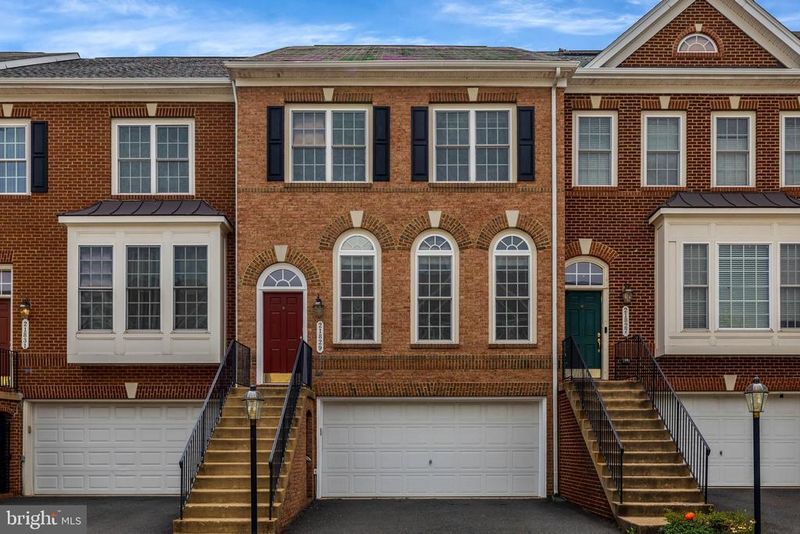 21829 Ladyslipper Sq, Ashburn, VA 20147