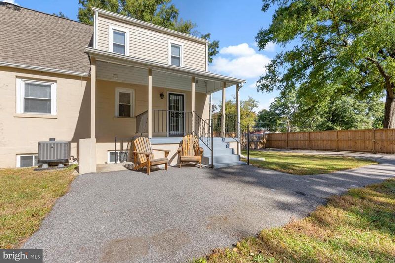 6903 Friendship Rd, Clinton, MD 20735