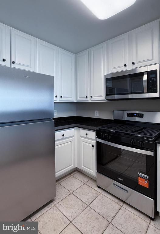 11710 Old Georgetown Rd #1404, Bethesda, MD 20852