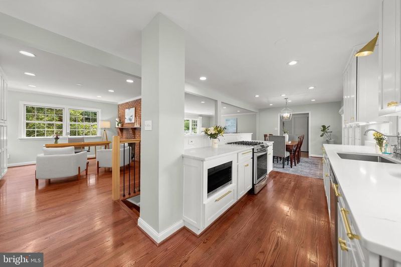 3936 36th St N, Arlington, VA 22207