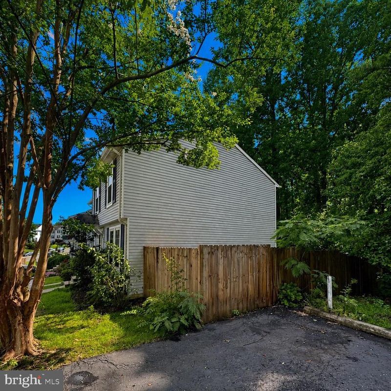 207 Essex St #4, Stafford, VA 22554