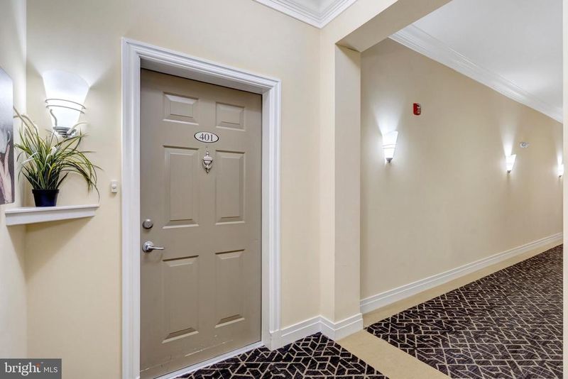 7871 Rolling Woods Ct #401, Springfield, VA 22152