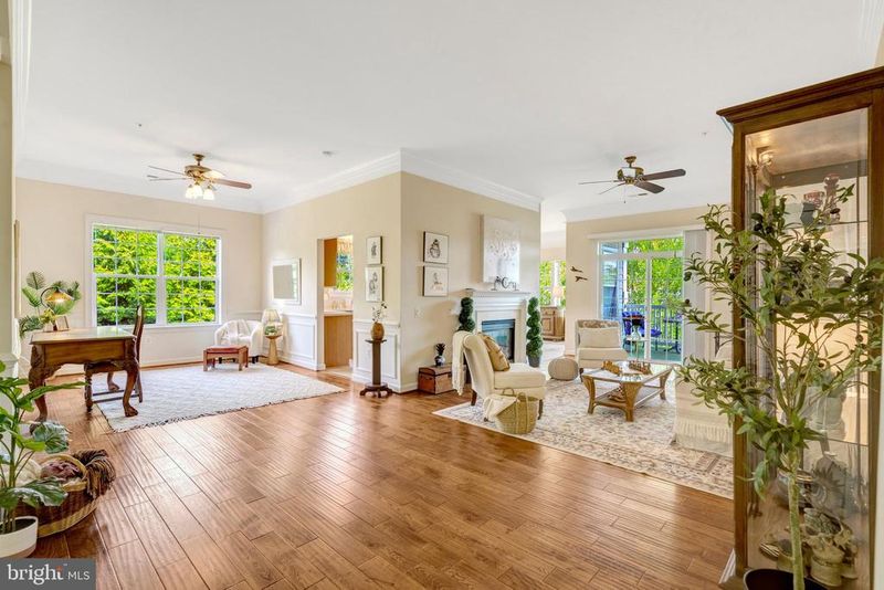 7871 Rolling Woods Ct #401, Springfield, VA 22152