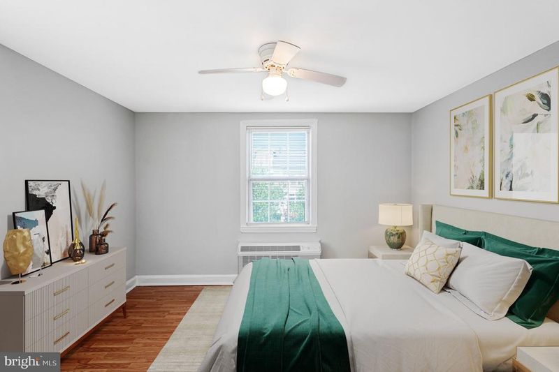 1808 W Abingdon Dr #301, Alexandria, VA 22314