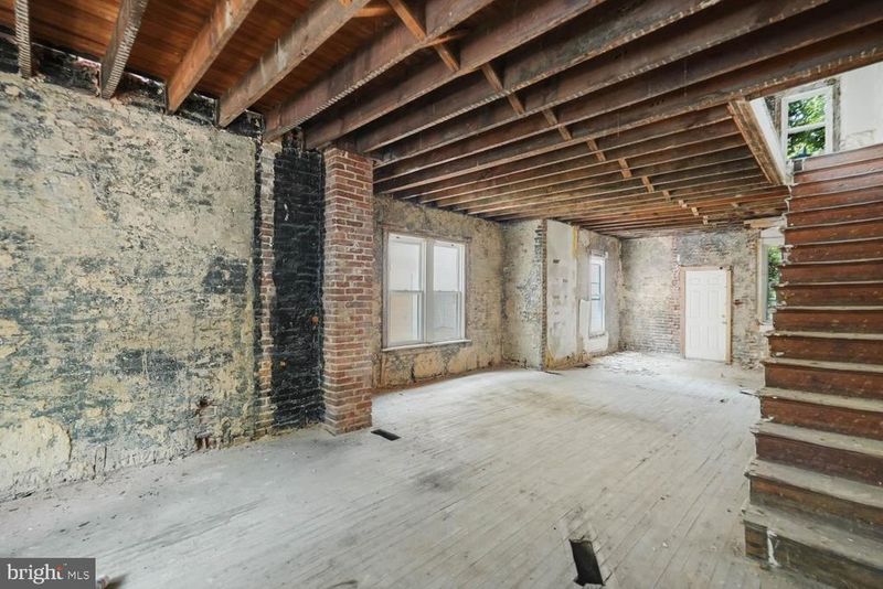 749 Girard St NW, Washington, DC 20001