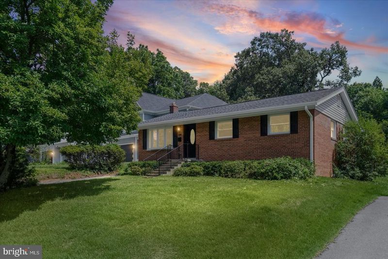11305 Mapleview Dr, Silver Spring, MD 20902