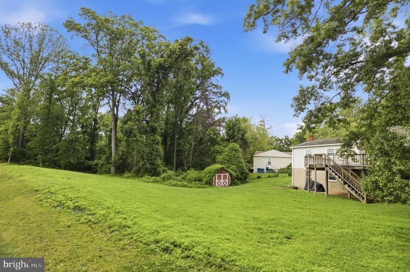 8419 Wesleyan St, Vienna, VA 22180