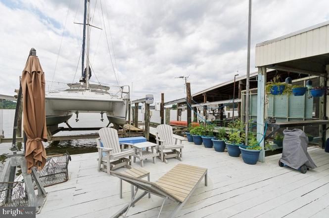36 Shore Dr #BOATHOUSE, Stafford, VA 22554
