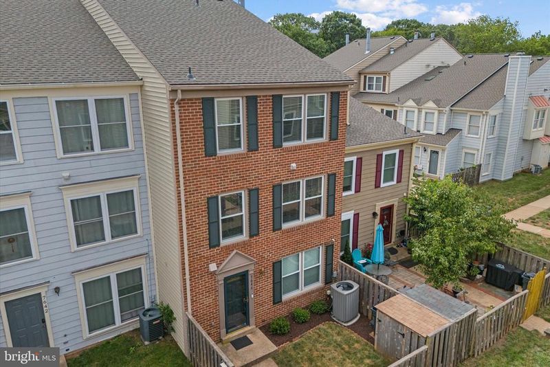 7644 Jordon Hollow Ct, Manassas, VA 20109
