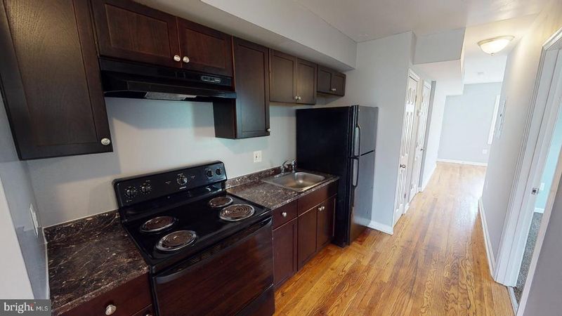 933 52nd St NE #5, Washington, DC 20019