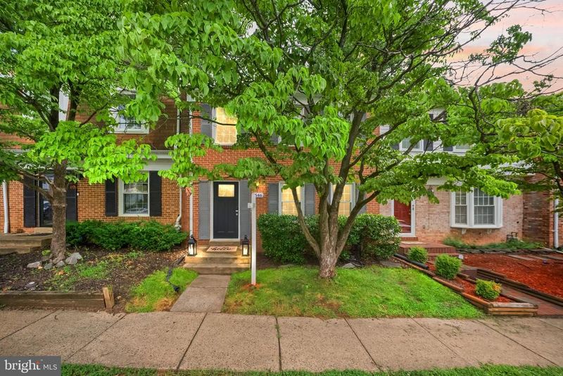 5546 Kendrick Ln, Burke, VA 22015