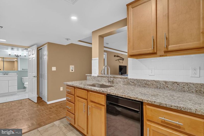 900 N Taylor St #1811, Arlington, VA 22203