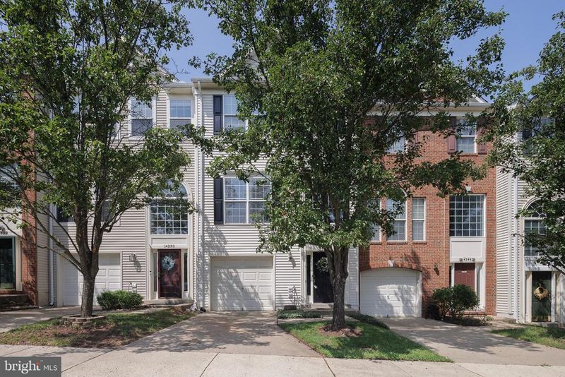 14248 Hunters Run Way, Gainesville, VA 20155