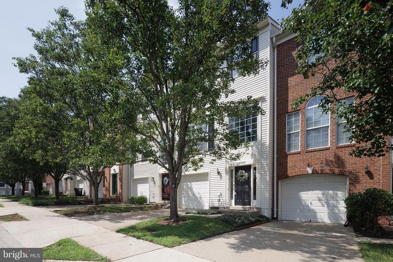 14248 Hunters Run Way, Gainesville, VA 20155