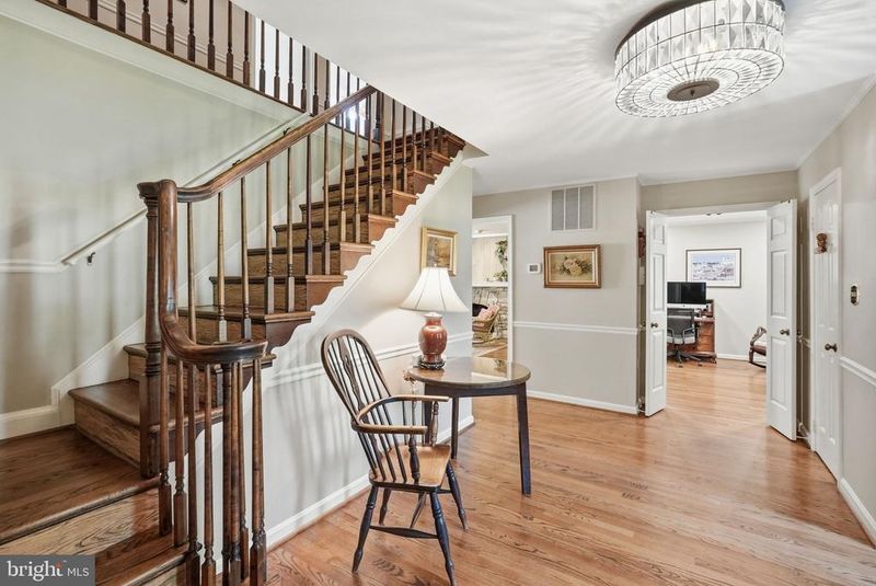 15204 Winstead Ln, Silver Spring, MD 20905