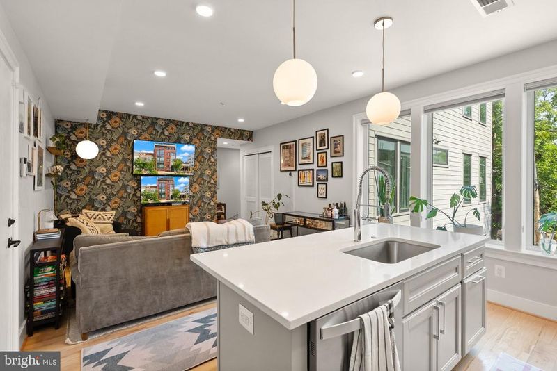 811 Upshur St NW #6, Washington, DC 20011