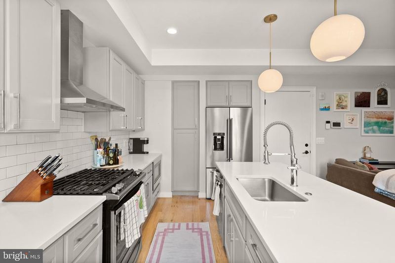 811 Upshur St NW #6, Washington, DC 20011