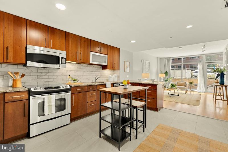 1025 1st SE #104, Washington, DC 20003