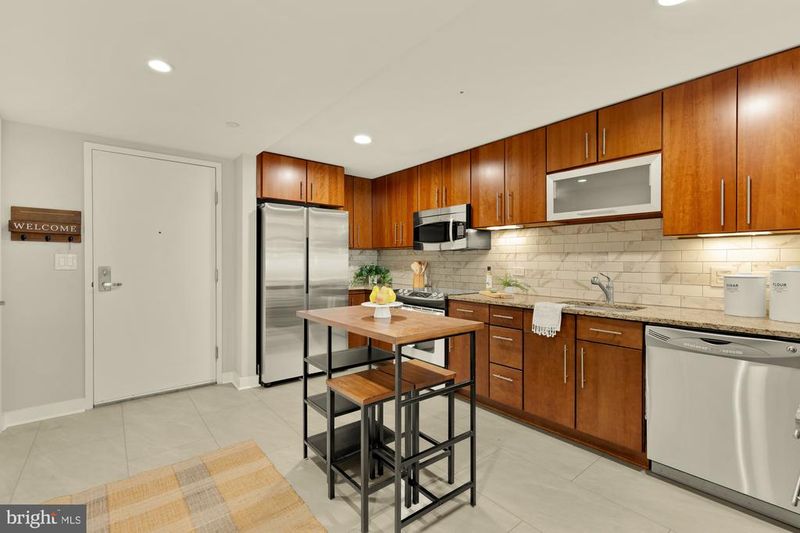 1025 1st SE #104, Washington, DC 20003
