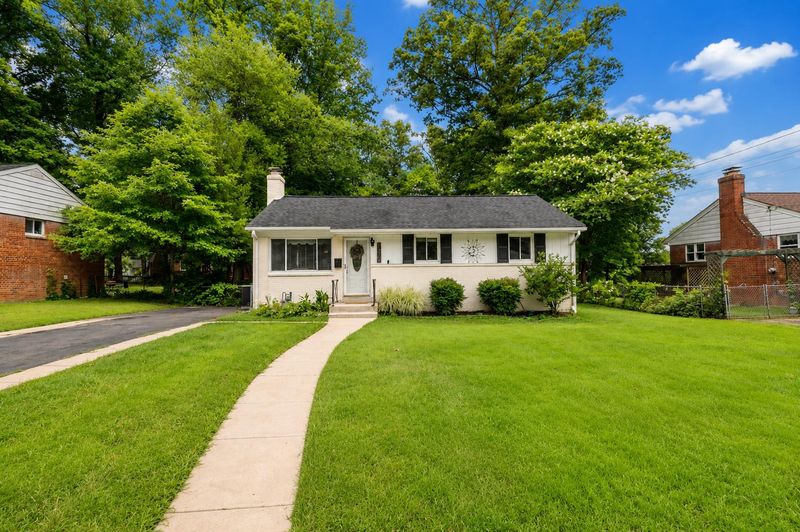7407 Marc Dr, Falls Church, VA 22042
