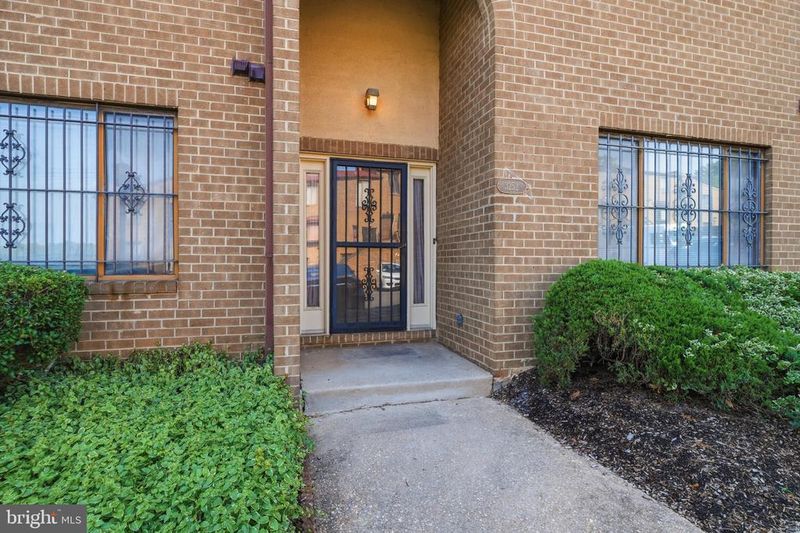 3252 Banneker Dr NE #3252, Washington, DC 20018