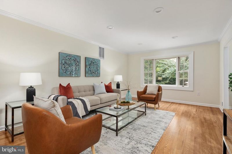 9927 Barnsbury Ct, Fairfax, VA 22031