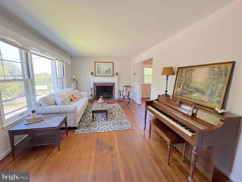 921 N Nottingham St, Arlington, VA 22205