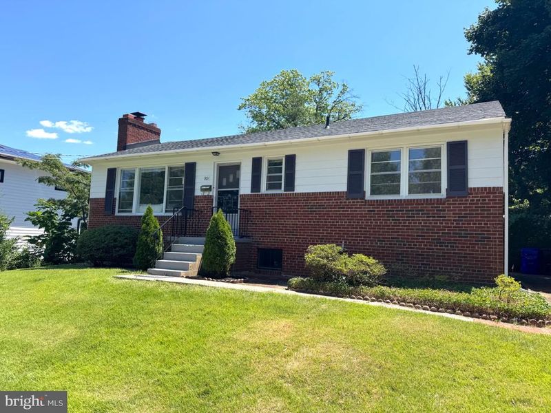 921 N Nottingham St, Arlington, VA 22205