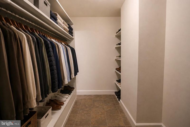 1111 Arlington Blvd #112, Arlington, VA 22209