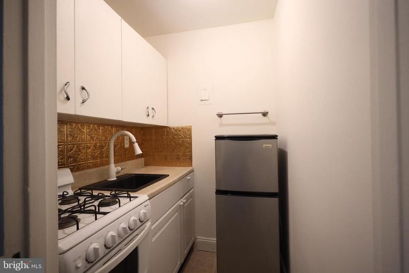 1111 Arlington Blvd #112, Arlington, VA 22209
