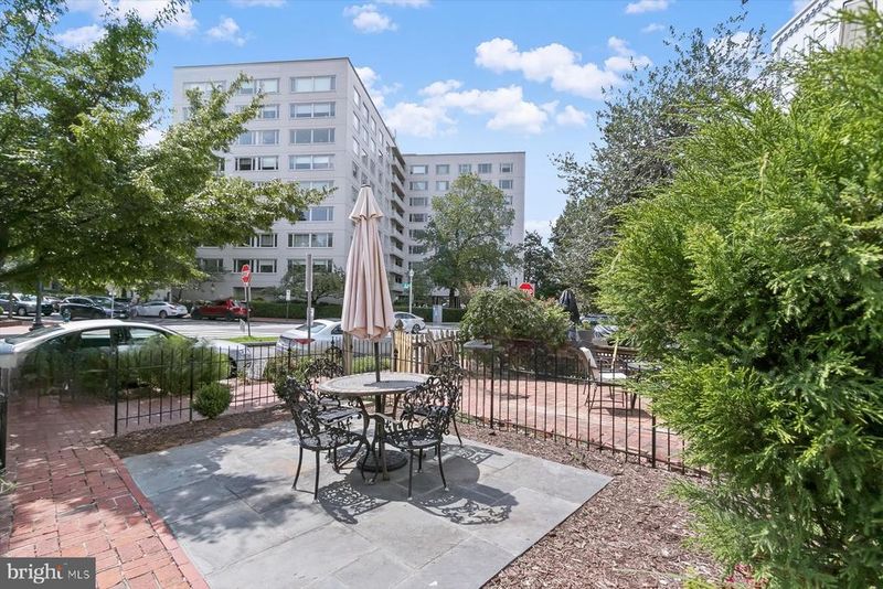 804 New Hampshire Ave NW, Washington, DC 20037