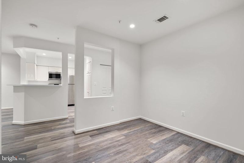 12915 Alton Sq #113, Herndon, VA 20170