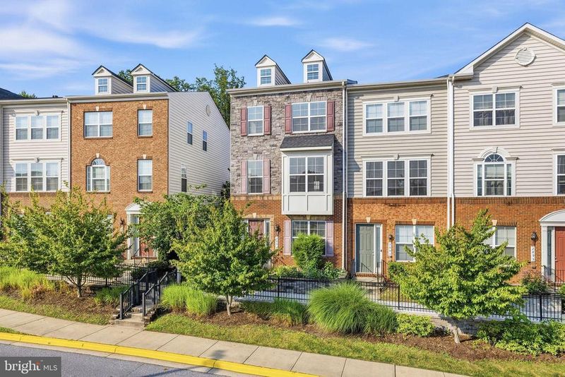 2891 Findley Rd, Kensington, MD 20895