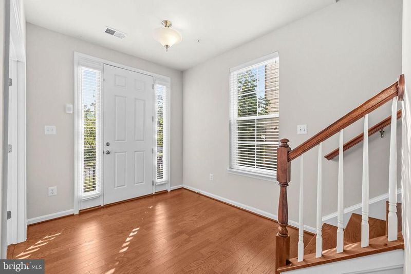 2891 Findley Rd, Kensington, MD 20895