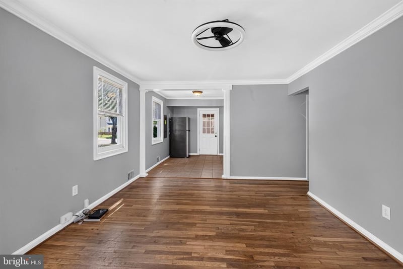 608 Burgundy Dr, Rockville, MD 20850
