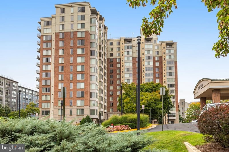 2726 Gallows Rd #417, Vienna, VA 22180