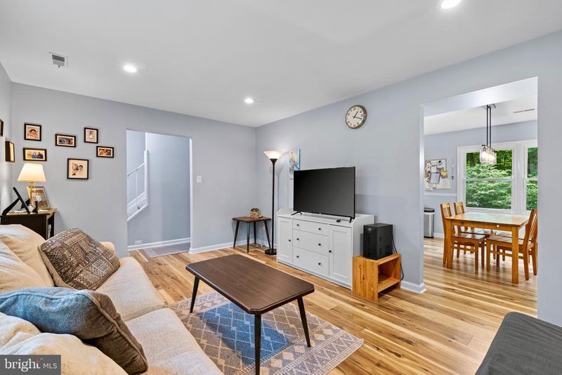 6024 Battlefield Green Dr, Fredericksburg, VA 22407