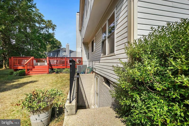 2505 Falling Brook Ter, Hyattsville, MD 20783